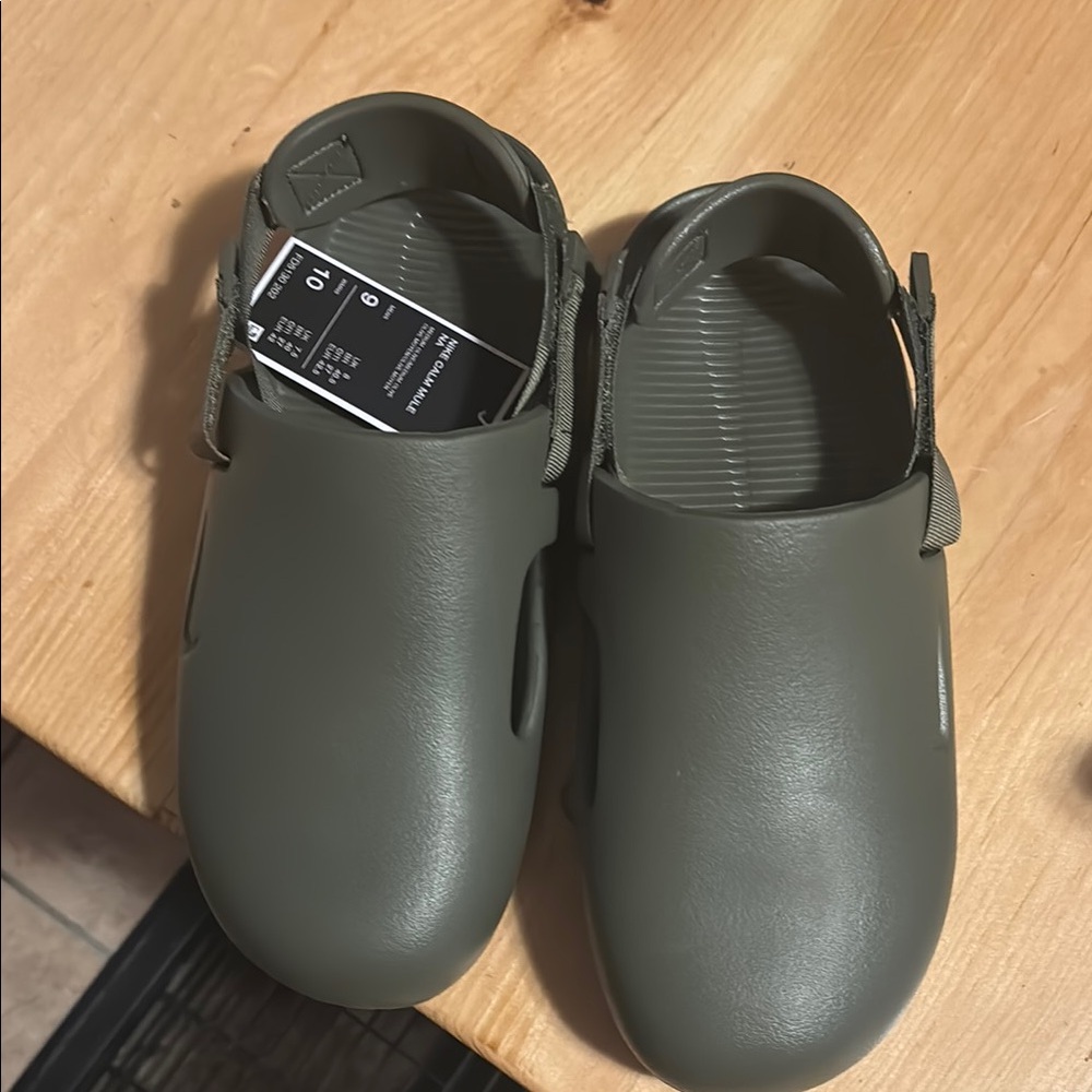 Men’s Nike mule shoe
